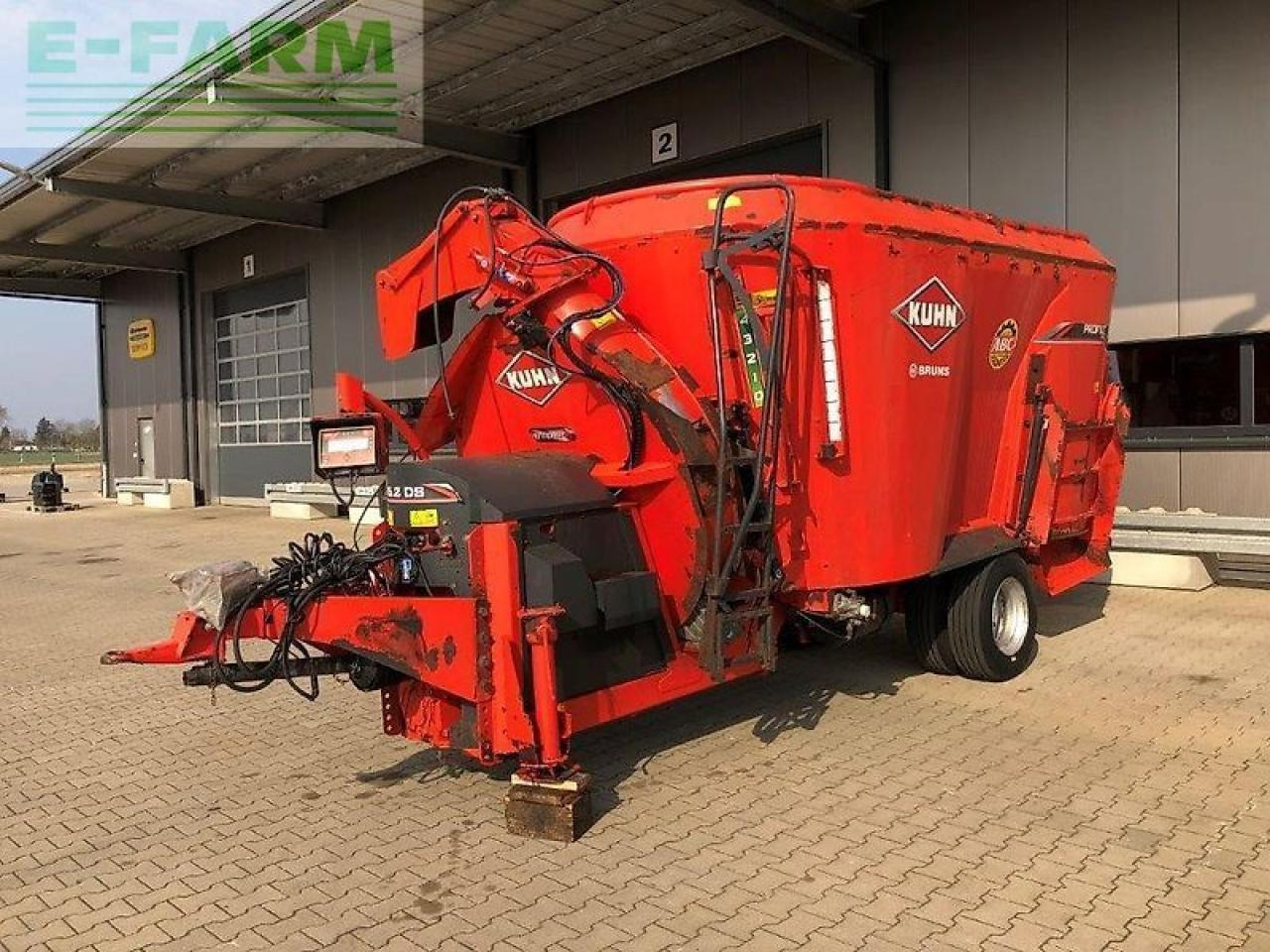 Kuhn profile plus 16.2 ds - Matériel d'élevage: photos 1 Kuhn profile plus 16.2 ds - Matériel d'élevage: photos 1