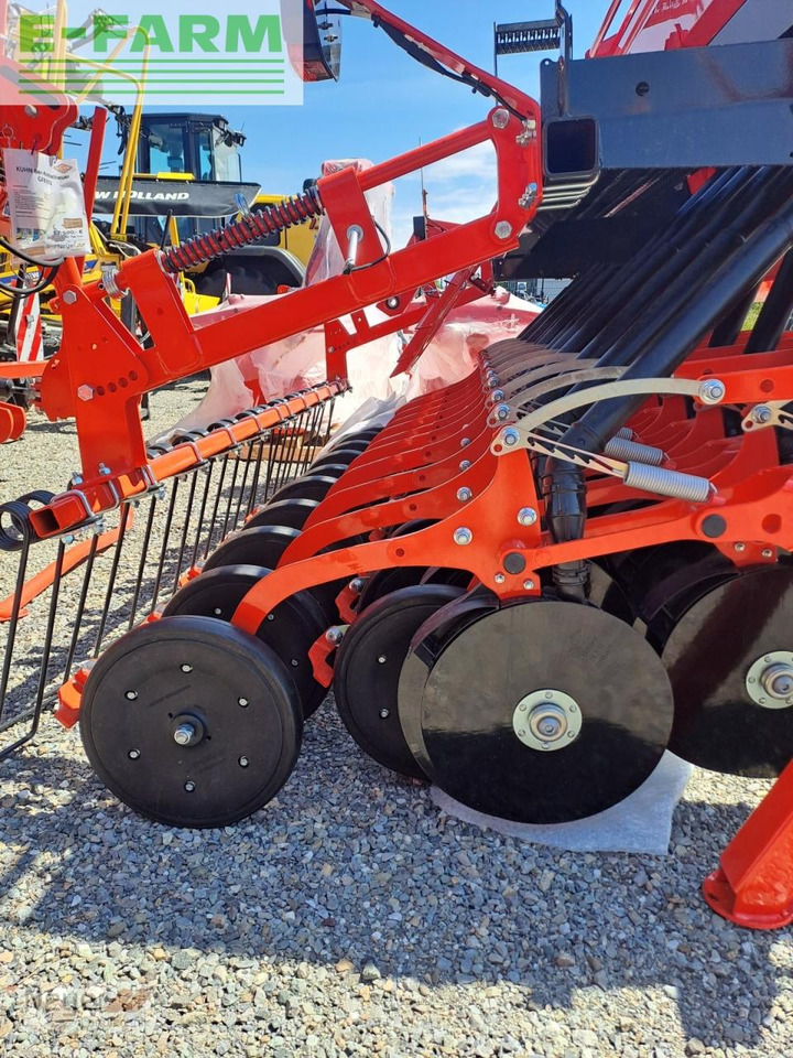 Kuhn sitera 3000 - Semoir: photos 4 Kuhn sitera 3000 - Semoir: photos 4