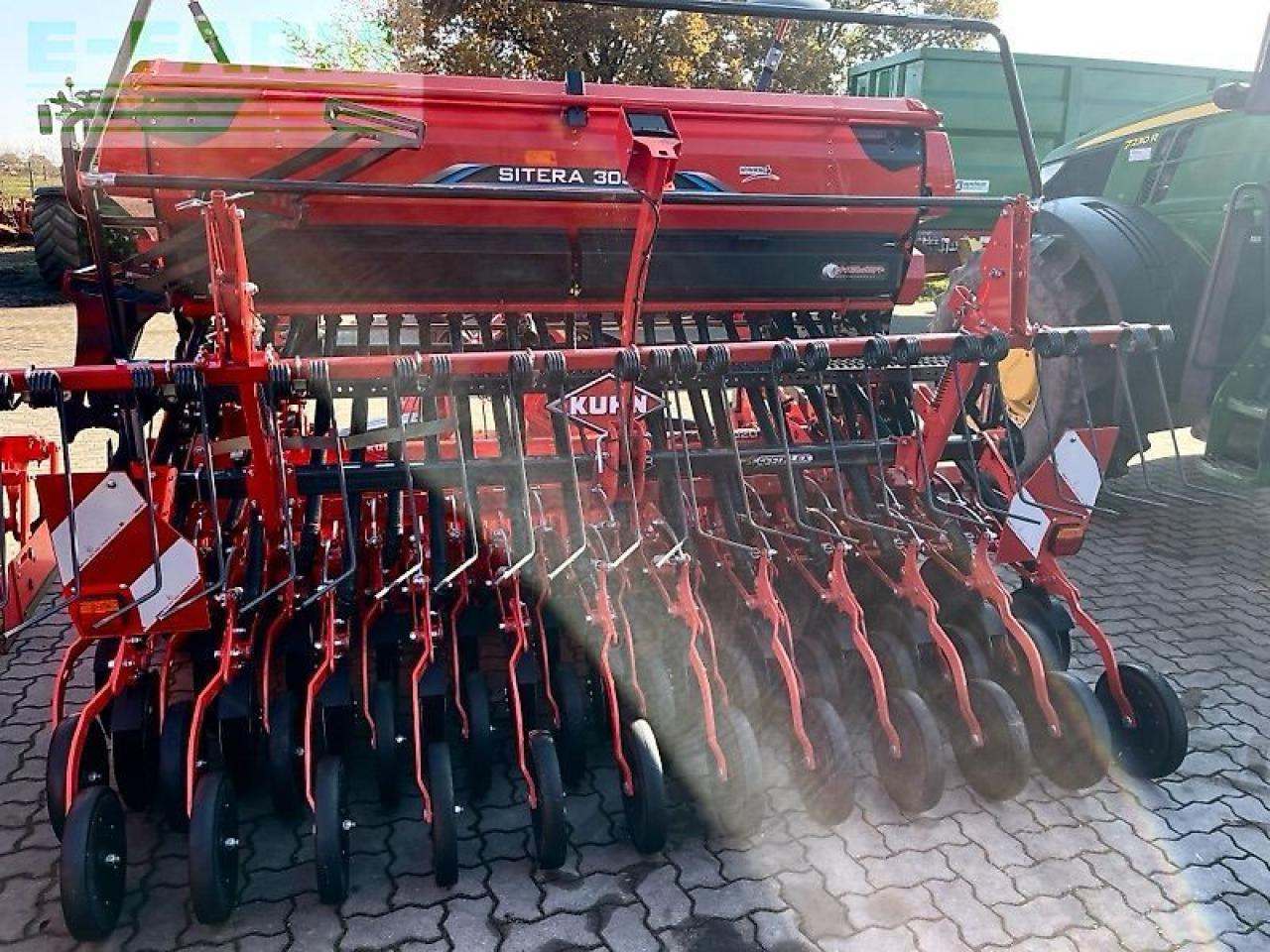 Kuhn sitera 3030 24e - Semoir: photos 5 Kuhn sitera 3030 24e - Semoir: photos 5