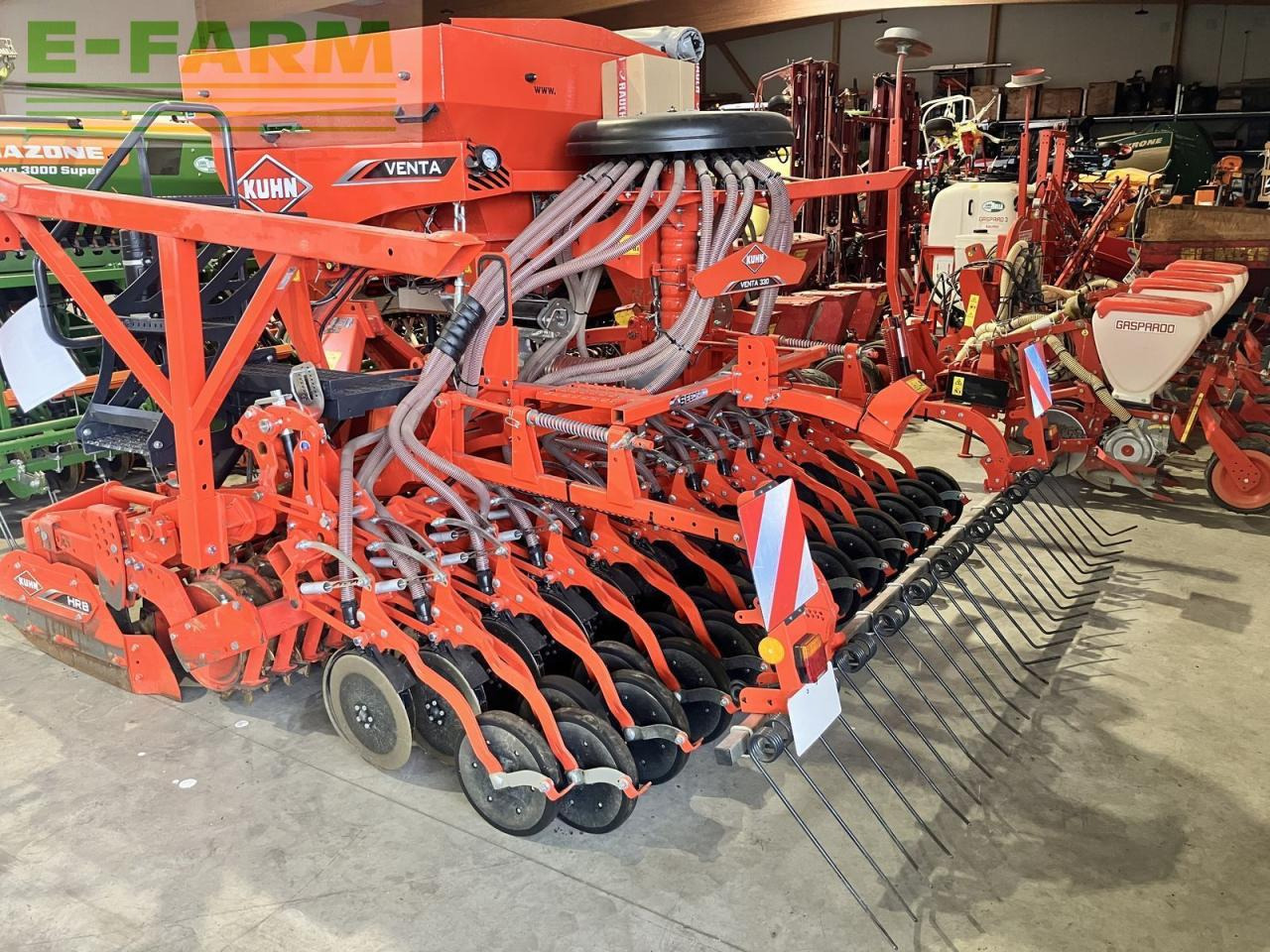 Kuhn venta 330 isobus - doppelscheibenschar - Semoir: photos 1 Kuhn venta 330 isobus - doppelscheibenschar - Semoir: photos 1