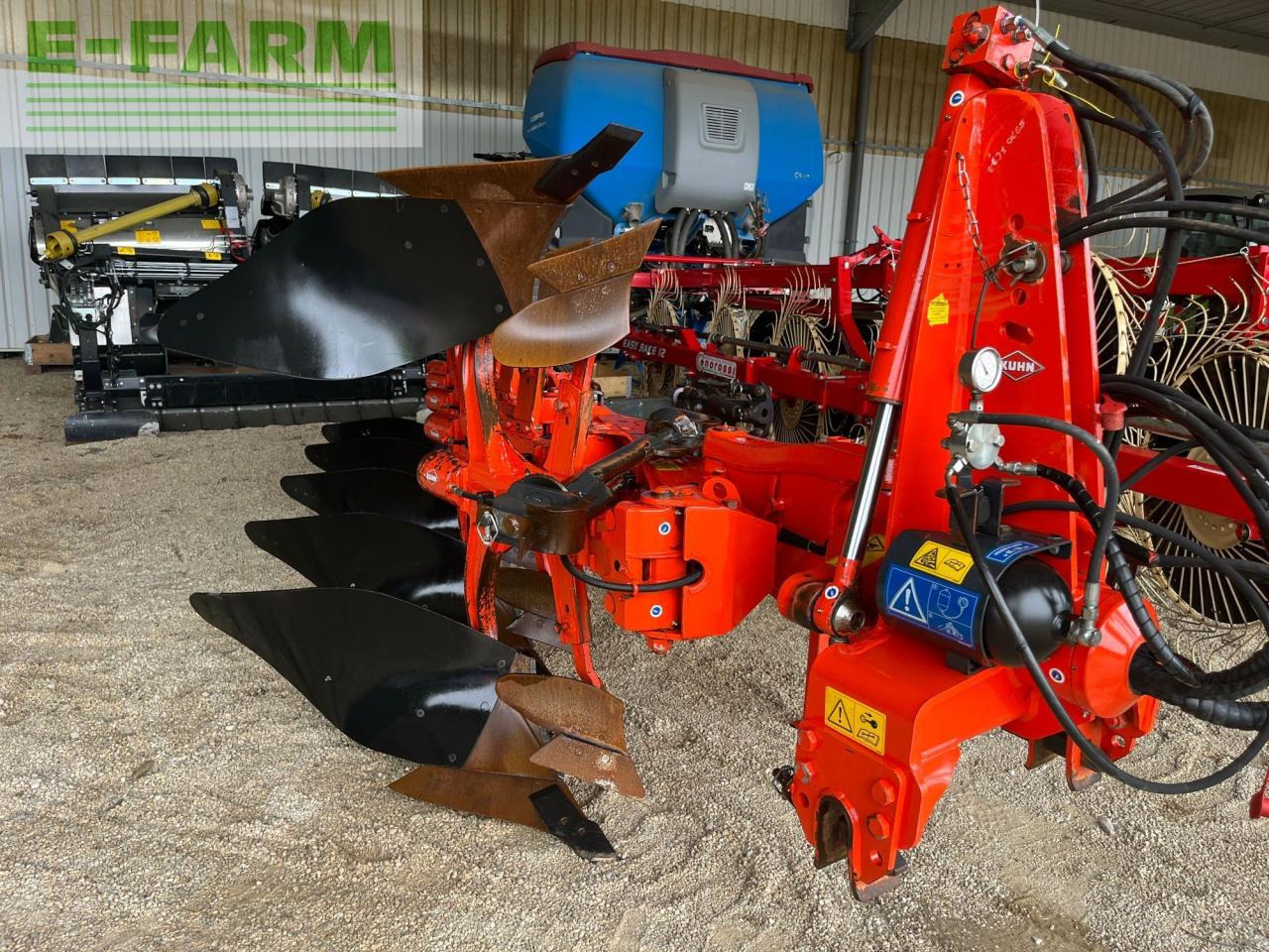 Kuhn vm 123 - Charrue: photos 2 Kuhn vm 123 - Charrue: photos 2