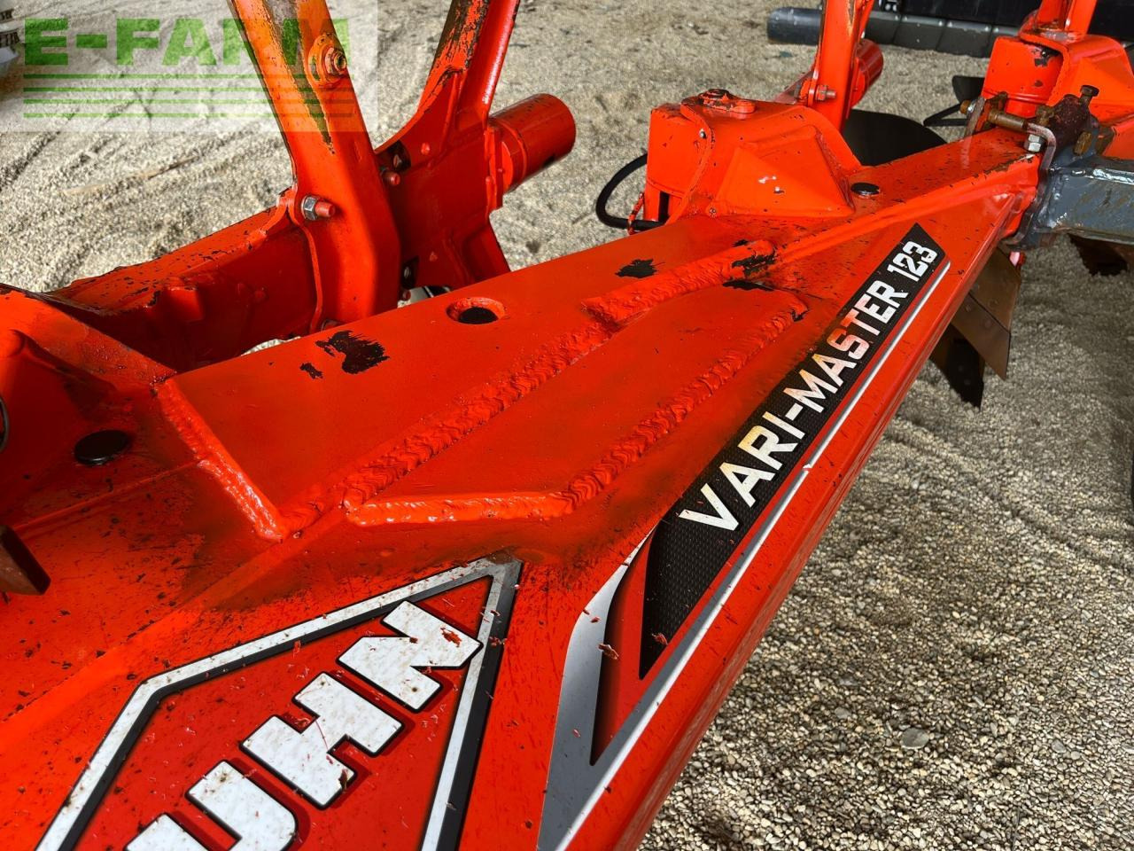 Kuhn vm 123 - Charrue: photos 5 Kuhn vm 123 - Charrue: photos 5