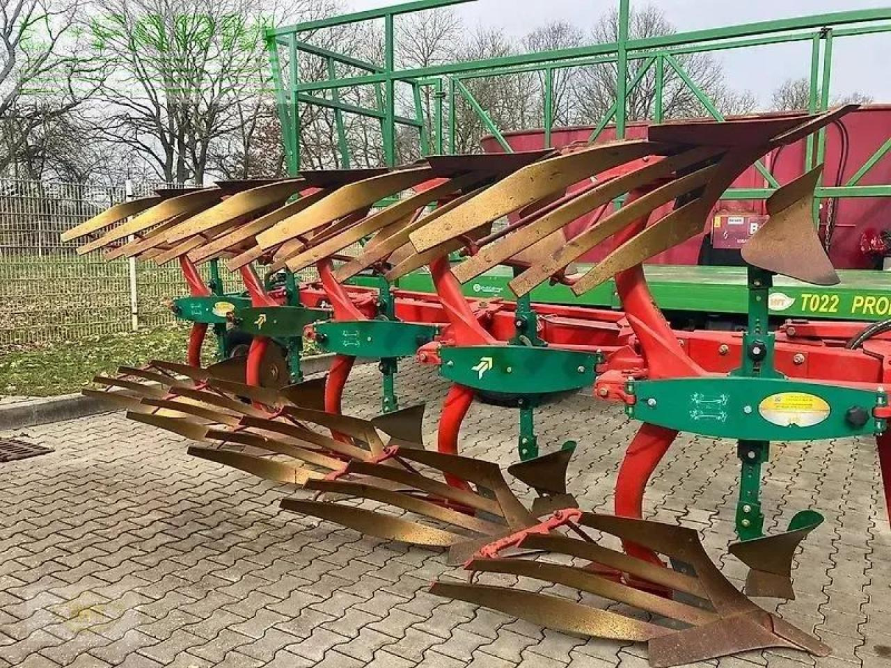 Kverneland 2300 s variomat - Charrue: photos 2 Kverneland 2300 s variomat - Charrue: photos 2