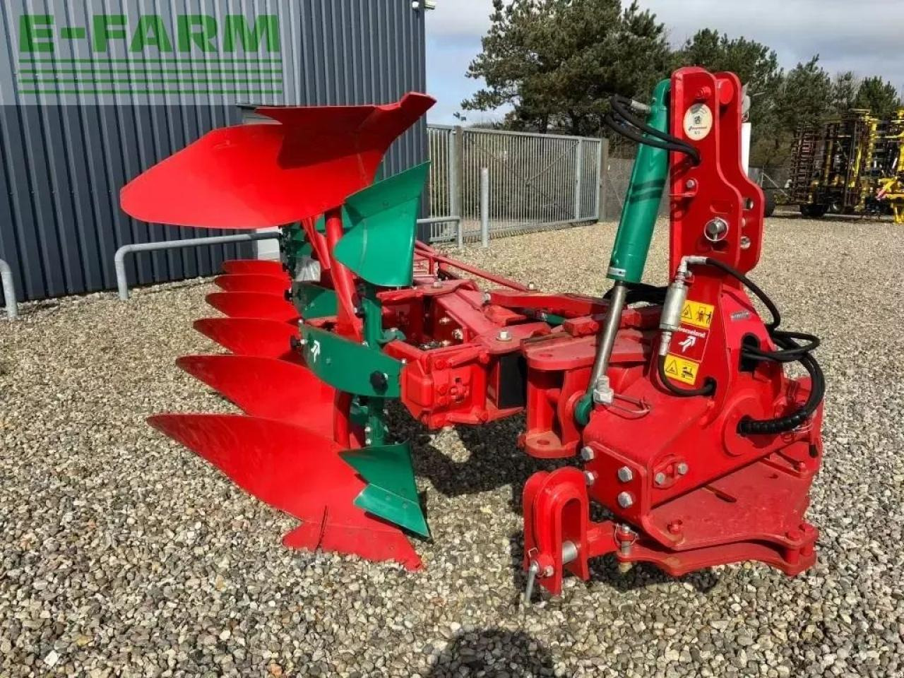 Kverneland 3300 s variomat 6 f - Charrue: photos 4 Kverneland 3300 s variomat 6 f - Charrue: photos 4