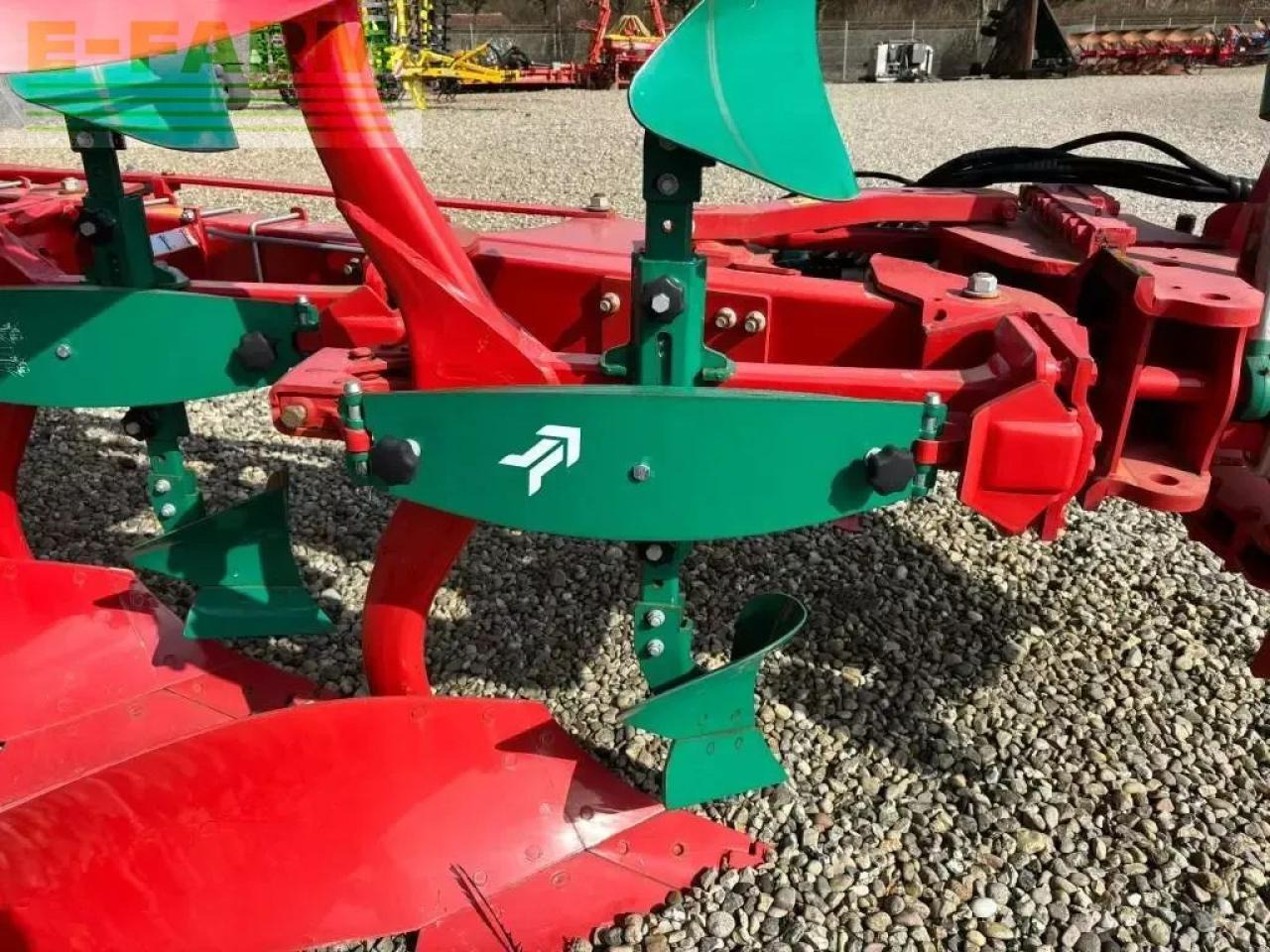 Kverneland 3300 s variomat 6 f - Charrue: photos 5 Kverneland 3300 s variomat 6 f - Charrue: photos 5