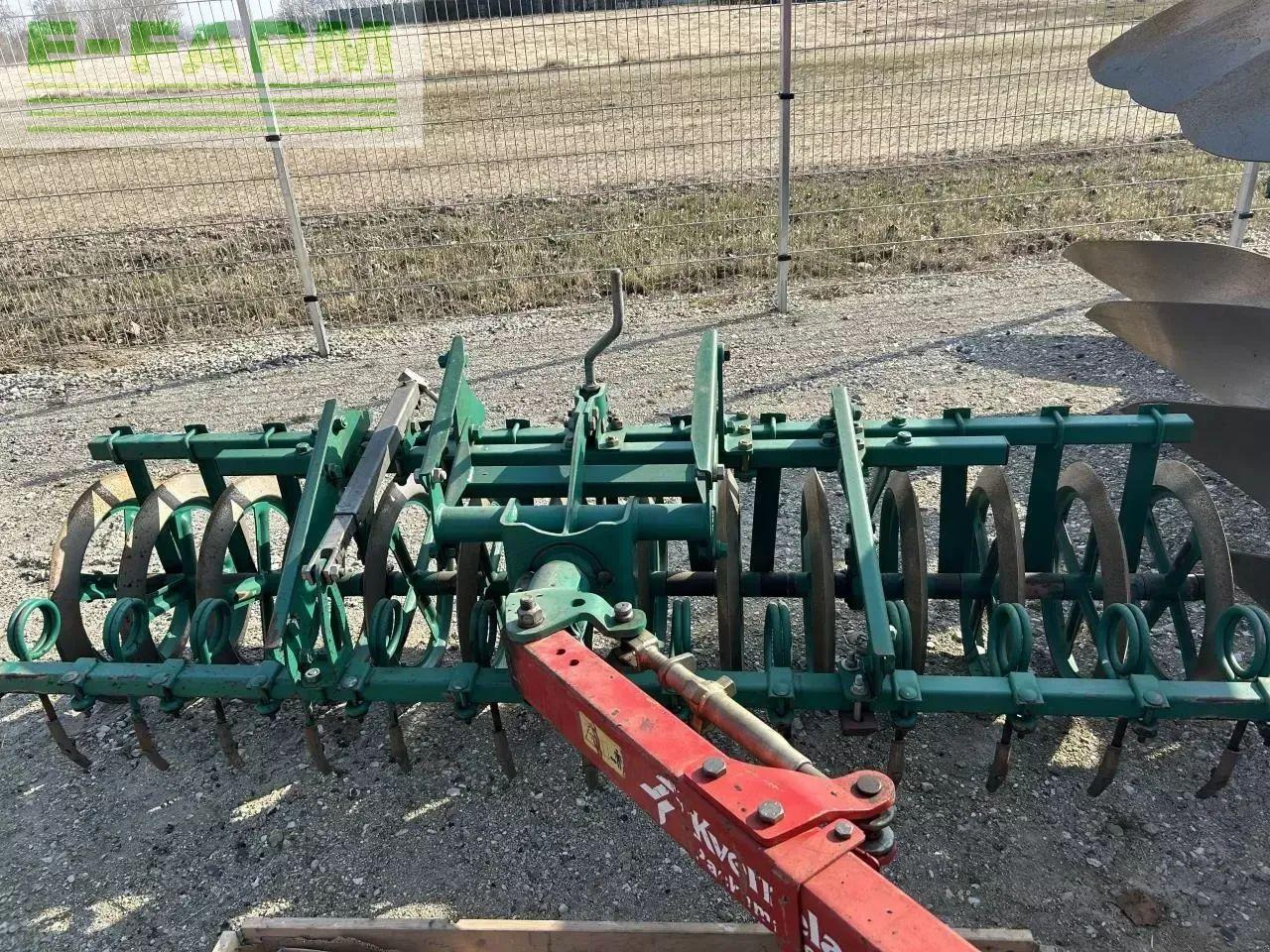 Kverneland eg100 300/28-5 furet - Charrue: photos 2 Kverneland eg100 300/28-5 furet - Charrue: photos 2