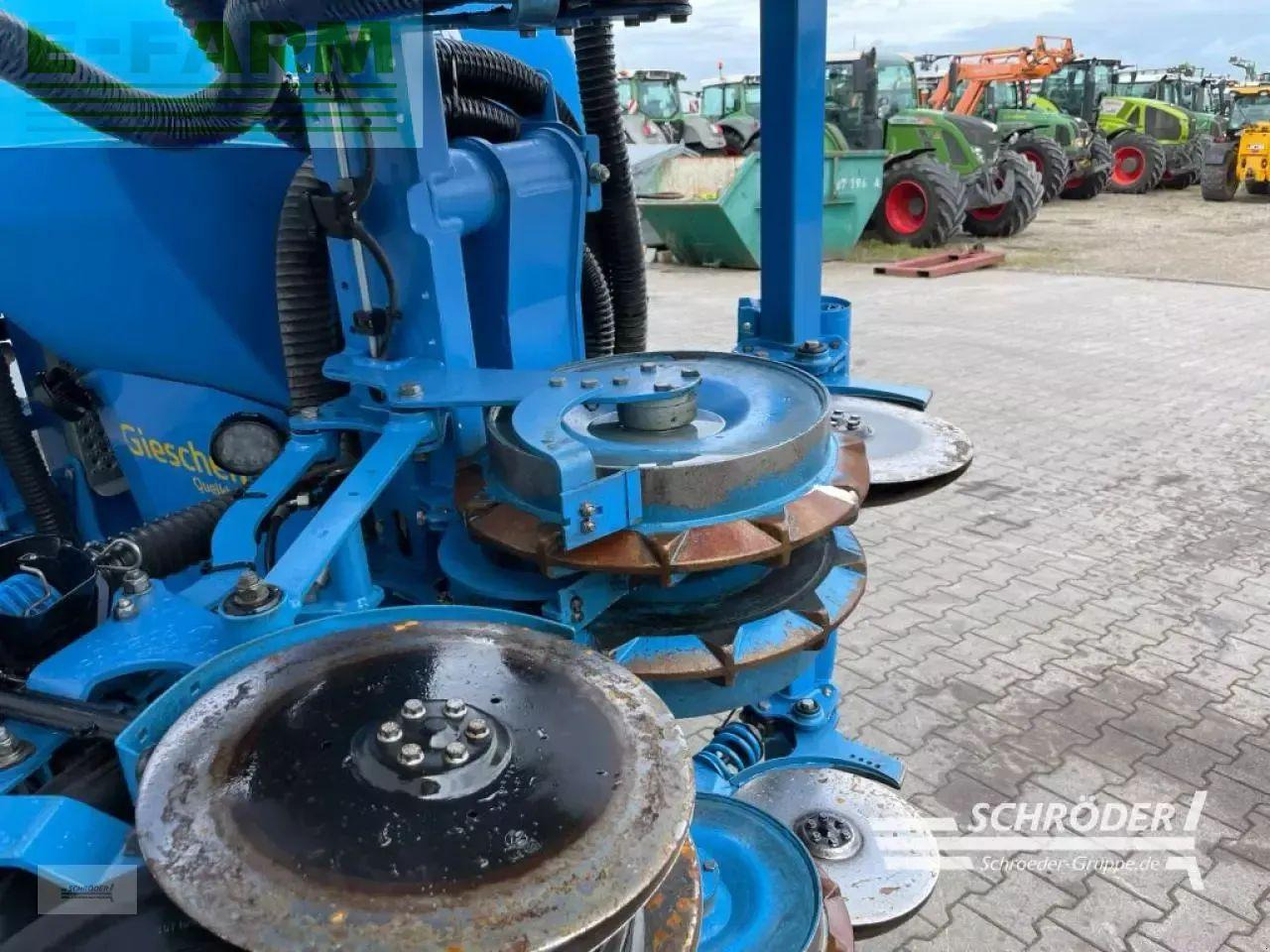 Semoir monograine Lemken azurit 9/8.75 k d + solitair 23/1900: photos 20 Semoir monograine Lemken azurit 9/8.75 k d + solitair 23/1900: photos 20