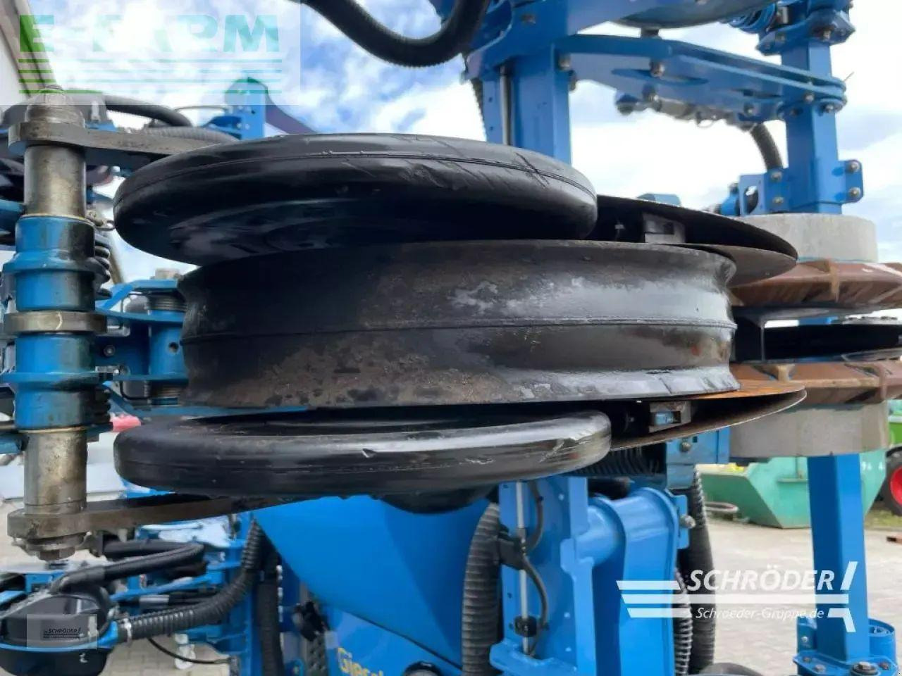 Semoir monograine Lemken azurit 9/8.75 k d + solitair 23/1900: photos 21 Semoir monograine Lemken azurit 9/8.75 k d + solitair 23/1900: photos 21