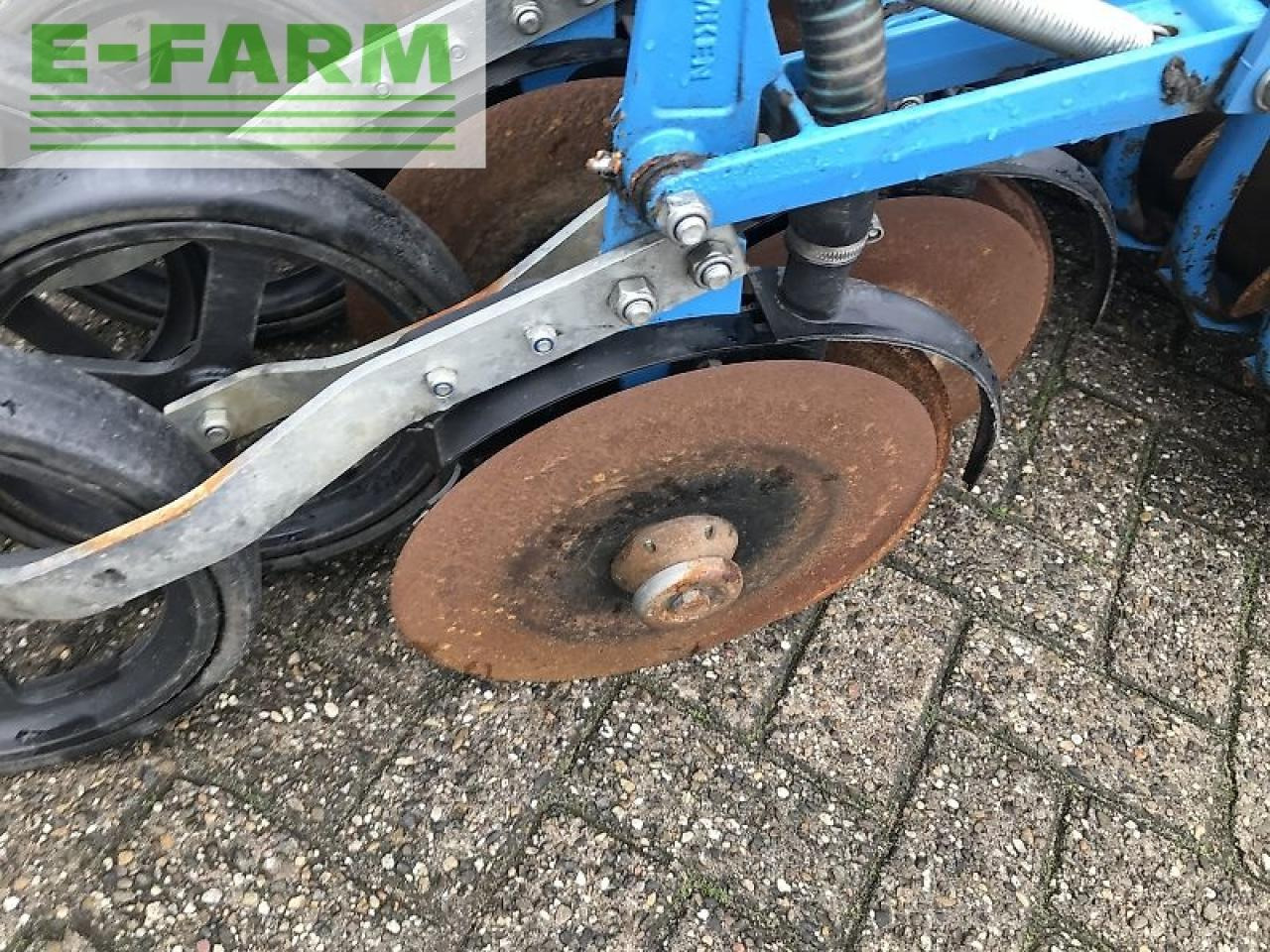 Lemken solitair 8/300 + zirkon 10/300 - Semoir: photos 2 Lemken solitair 8/300 + zirkon 10/300 - Semoir: photos 2