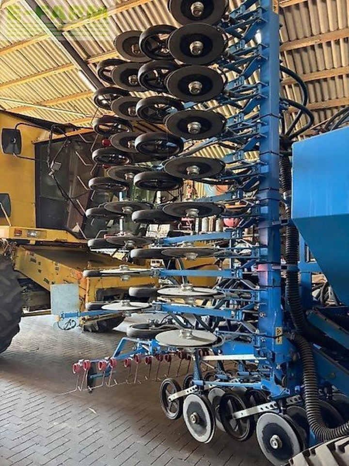 Lemken solitär 9/600 ka - ds 125 mit zirkon 12/600 ka - Semoir: photos 3 Lemken solitär 9/600 ka - ds 125 mit zirkon 12/600 ka - Semoir: photos 3