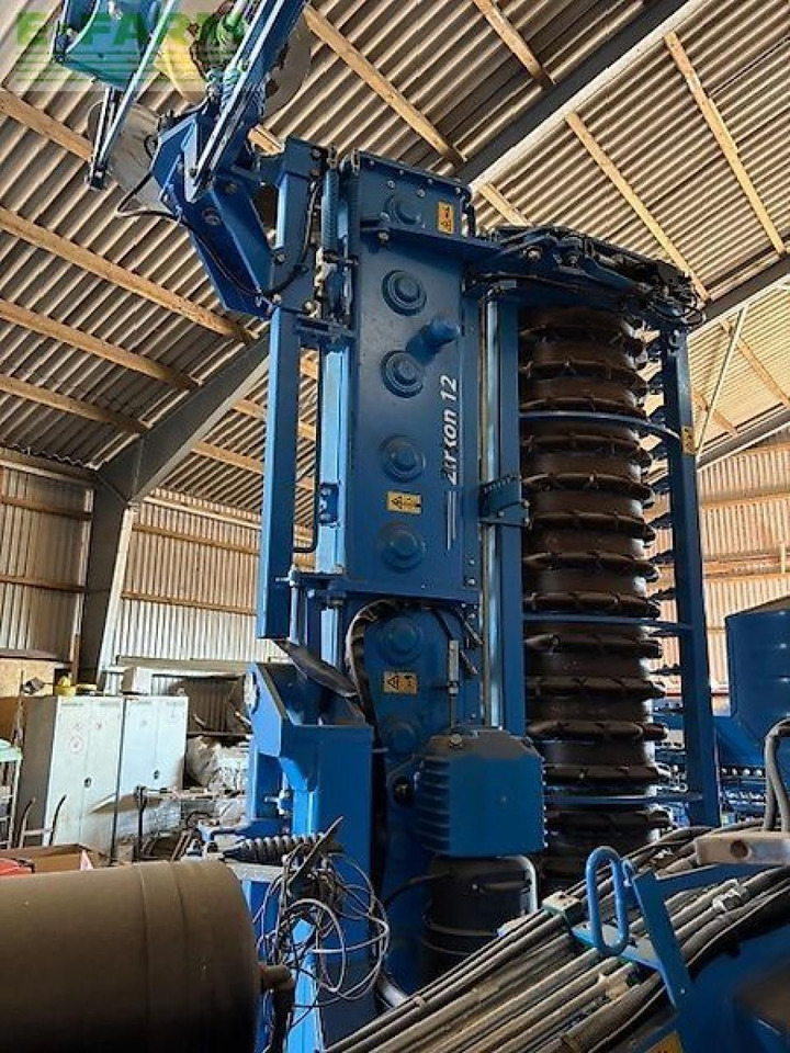 Lemken solitär 9/600 ka - ds 125 mit zirkon 12/600 ka - Semoir: photos 5 Lemken solitär 9/600 ka - ds 125 mit zirkon 12/600 ka - Semoir: photos 5