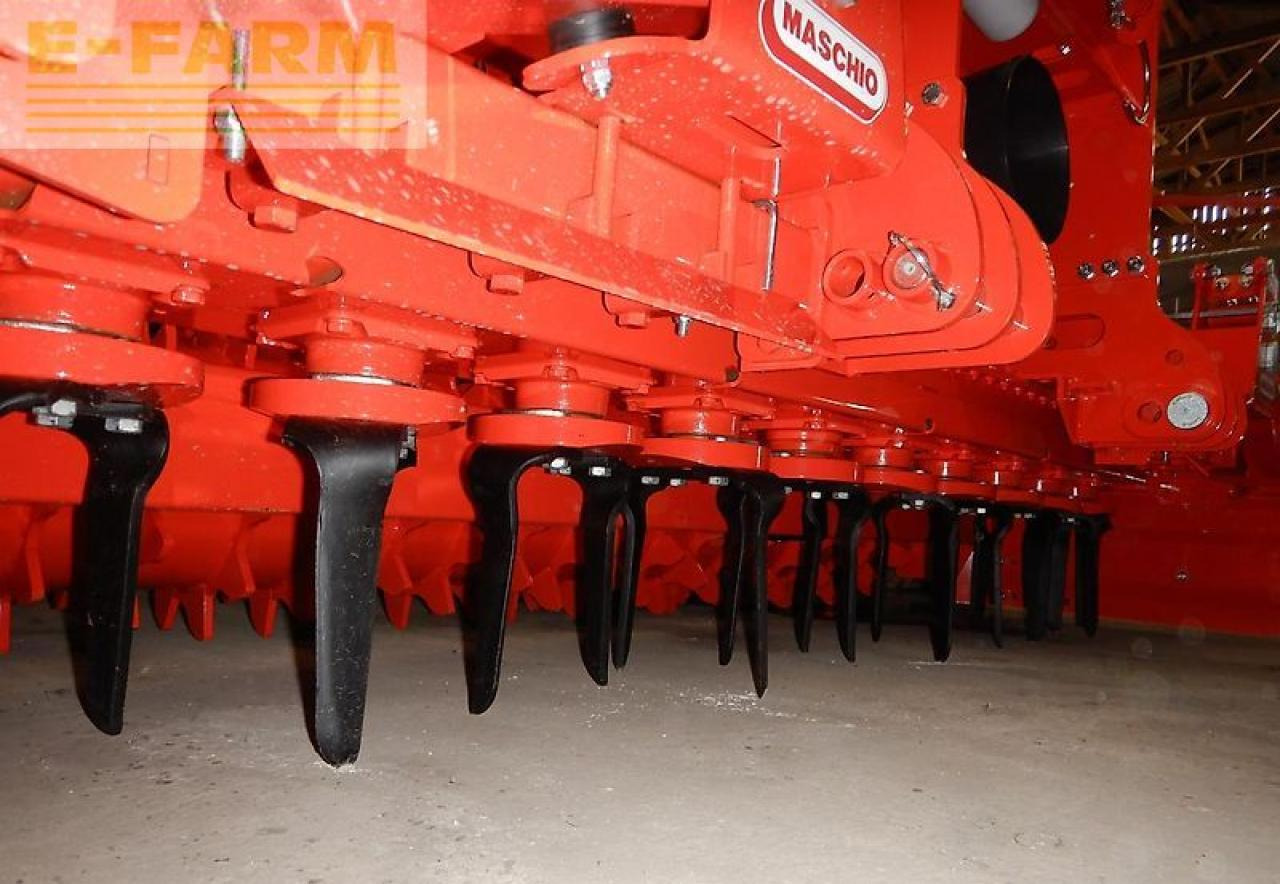 Maschio dama 250 20 corex + dc classic 2500 - Semoir: photos 4 Maschio dama 250 20 corex + dc classic 2500 - Semoir: photos 4