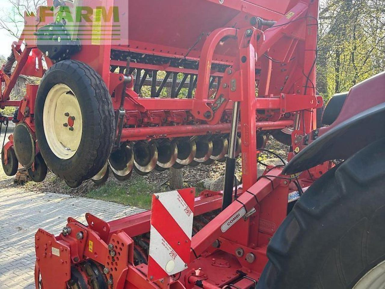 Maschio dc 3000 und nina 300 - Semoir: photos 1 Maschio dc 3000 und nina 300 - Semoir: photos 1