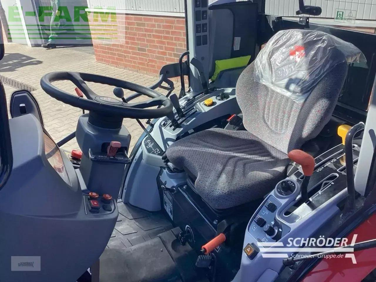 Tracteur agricole Massey Ferguson 1735 m hc: photos 14