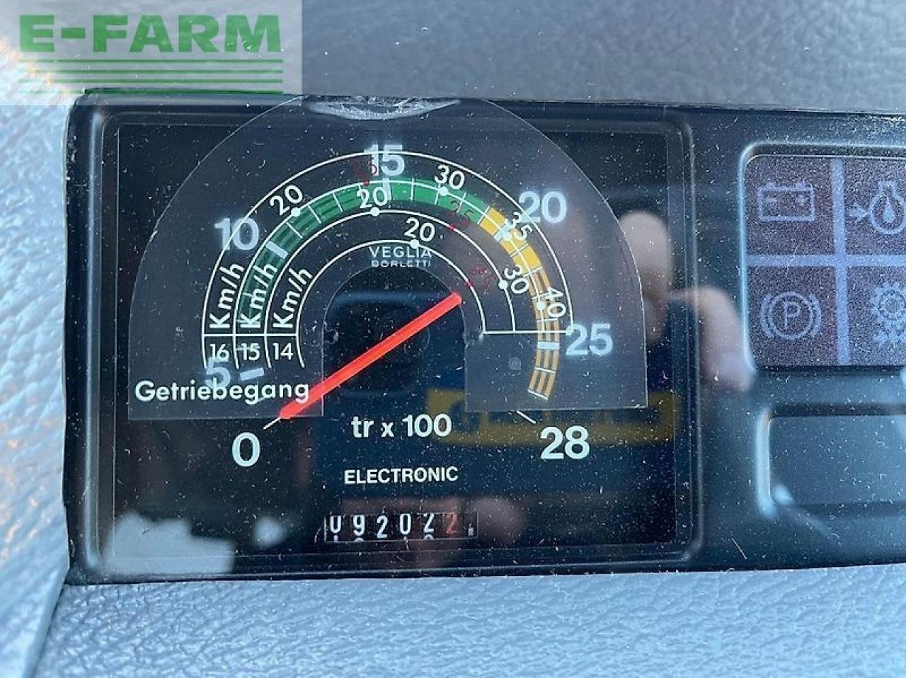 Tracteur agricole Massey Ferguson 3085 e: photos 7