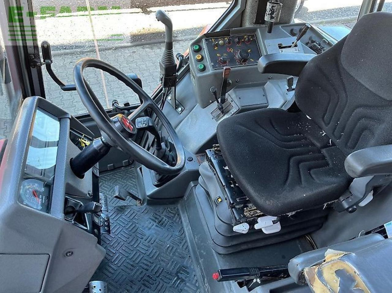 Tracteur agricole Massey Ferguson 3085 e: photos 6