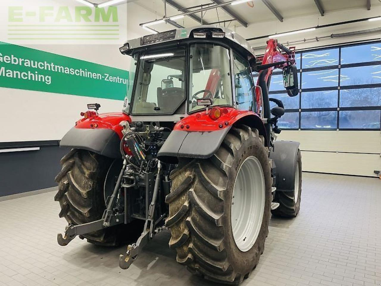 Massey Ferguson 5s.135 dyna-6 exclusive Exclusive - Tracteur agricole: photos 5 Massey Ferguson 5s.135 dyna-6 exclusive Exclusive - Tracteur agricole: photos 5