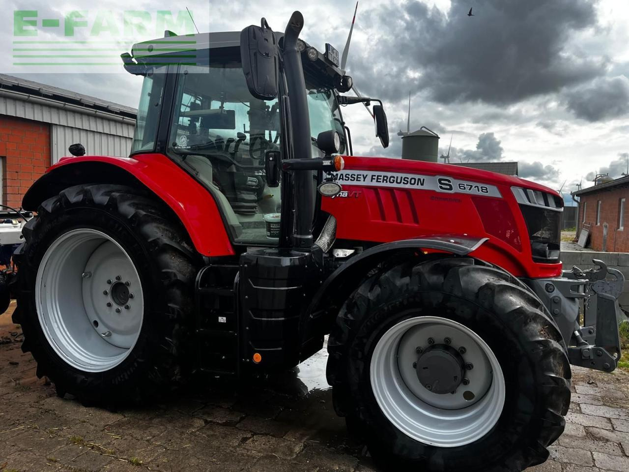 Massey Ferguson 6718S Dyna-VT - Tracteur agricole: photos 3 Massey Ferguson 6718S Dyna-VT - Tracteur agricole: photos 3