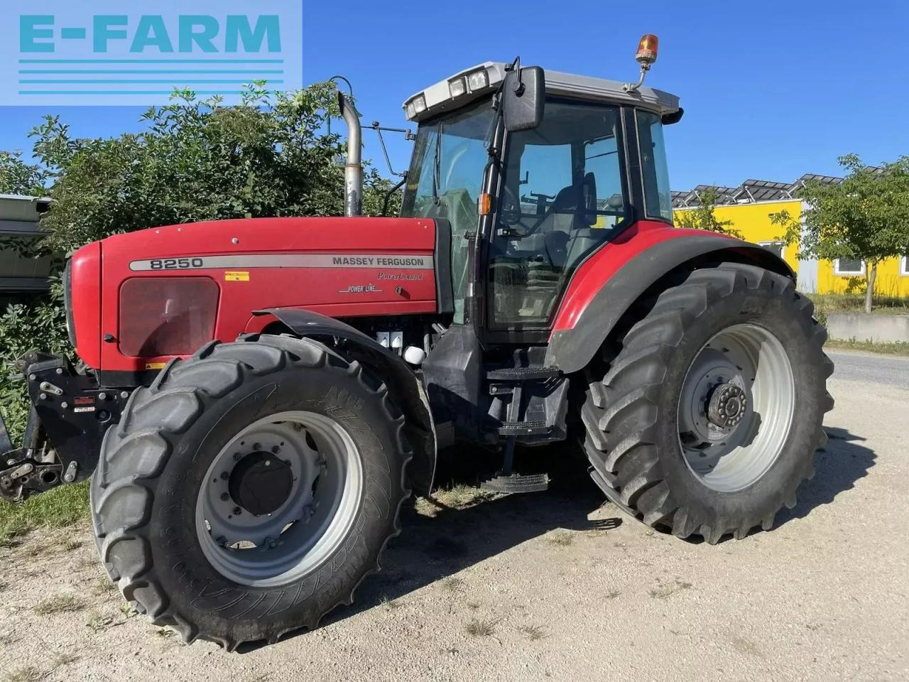 Massey Ferguson 8250-4 - Tracteur agricole: photos 1 Massey Ferguson 8250-4 - Tracteur agricole: photos 1