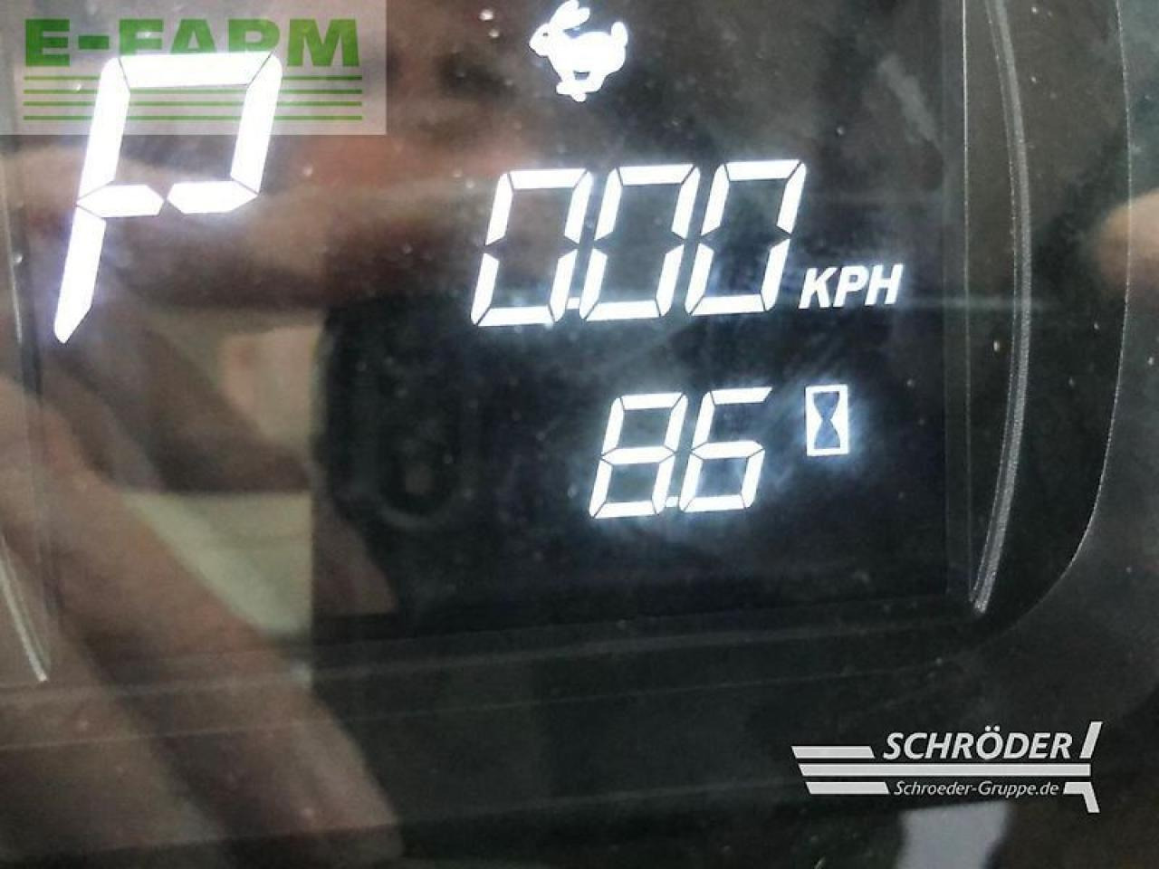 Tracteur agricole Massey Ferguson 8735 s dyna-vt new exclusive Exclusive: photos 14 Tracteur agricole Massey Ferguson 8735 s dyna-vt new exclusive Exclusive: photos 14