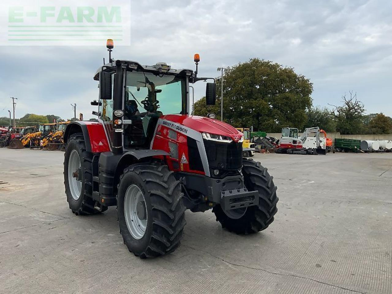 Massey Ferguson 8s.225 dyna e power tractor (st24558) - Tracteur agricole: photos 3 Massey Ferguson 8s.225 dyna e power tractor (st24558) - Tracteur agricole: photos 3