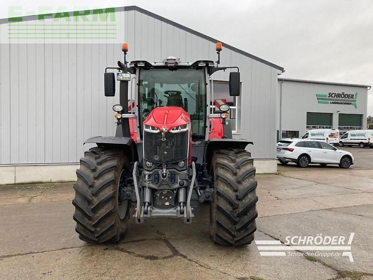 Massey Ferguson 8s.305 dyna-vt exclusive Exclusive - Tracteur agricole: photos 3 Massey Ferguson 8s.305 dyna-vt exclusive Exclusive - Tracteur agricole: photos 3