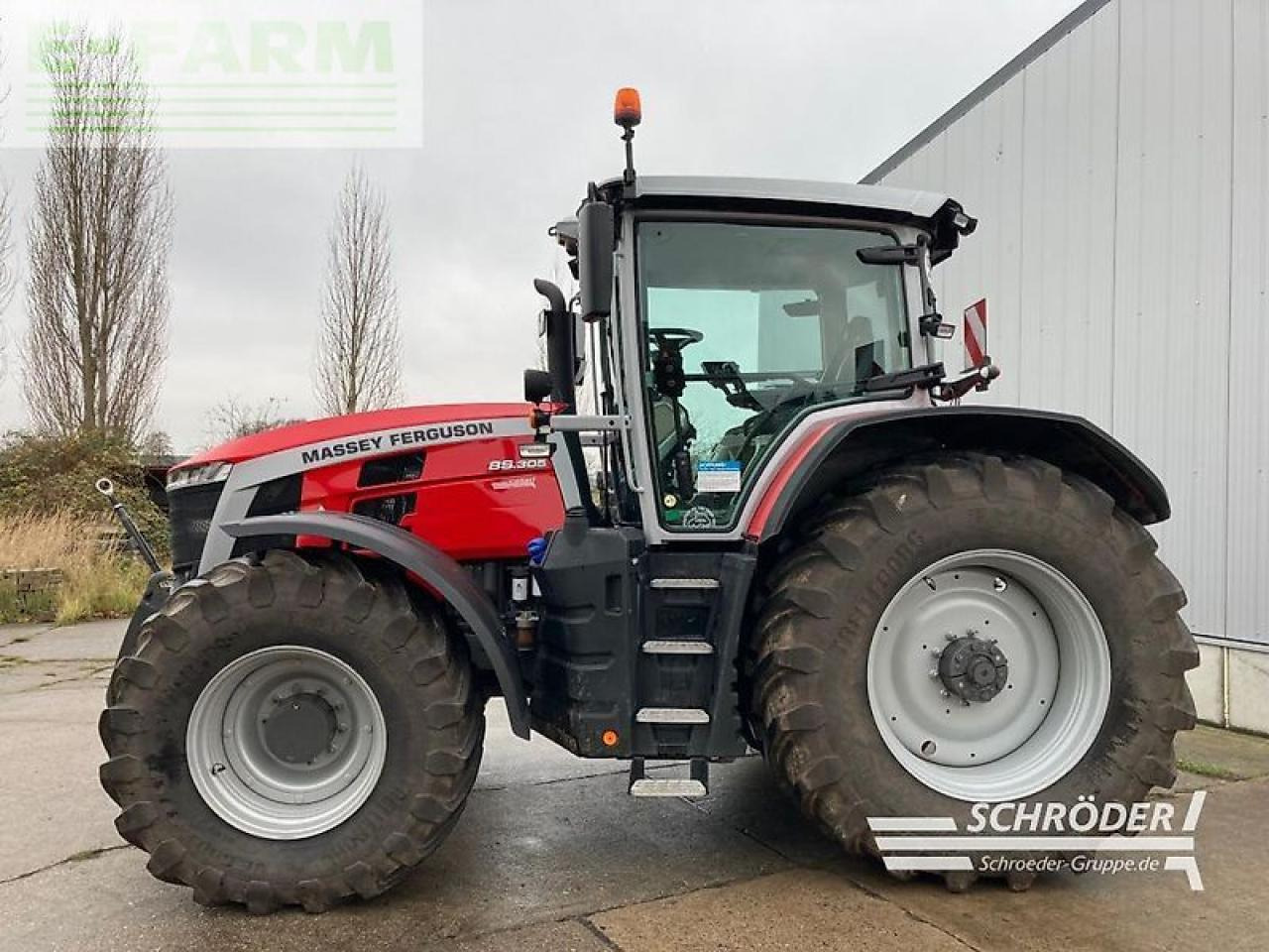 Massey Ferguson 8s.305 dyna-vt exclusive Exclusive - Tracteur agricole: photos 2 Massey Ferguson 8s.305 dyna-vt exclusive Exclusive - Tracteur agricole: photos 2