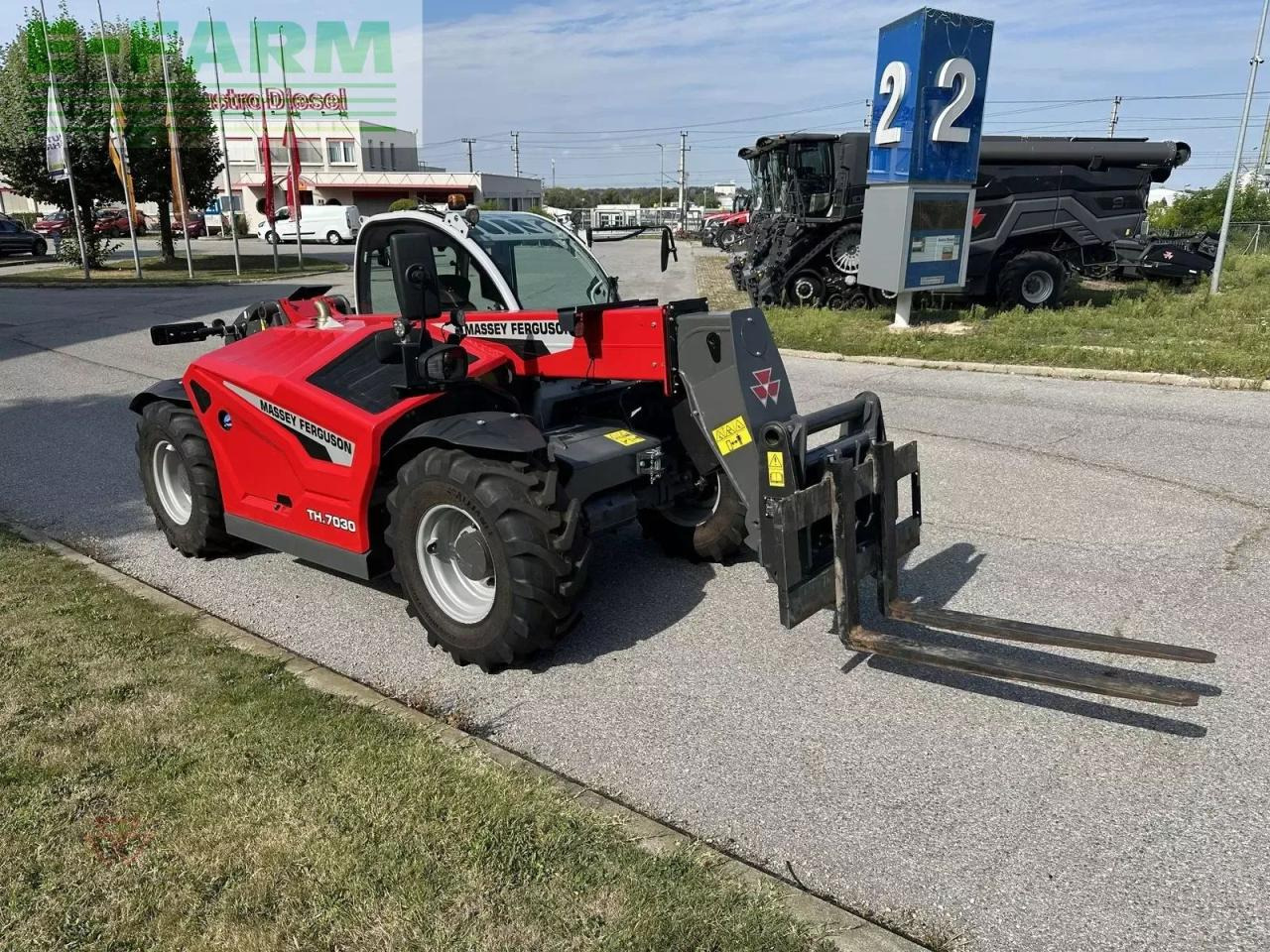 Massey Ferguson massey ferguson th.7030lp s5 - Chariot télescopique: photos 1 Massey Ferguson massey ferguson th.7030lp s5 - Chariot télescopique: photos 1