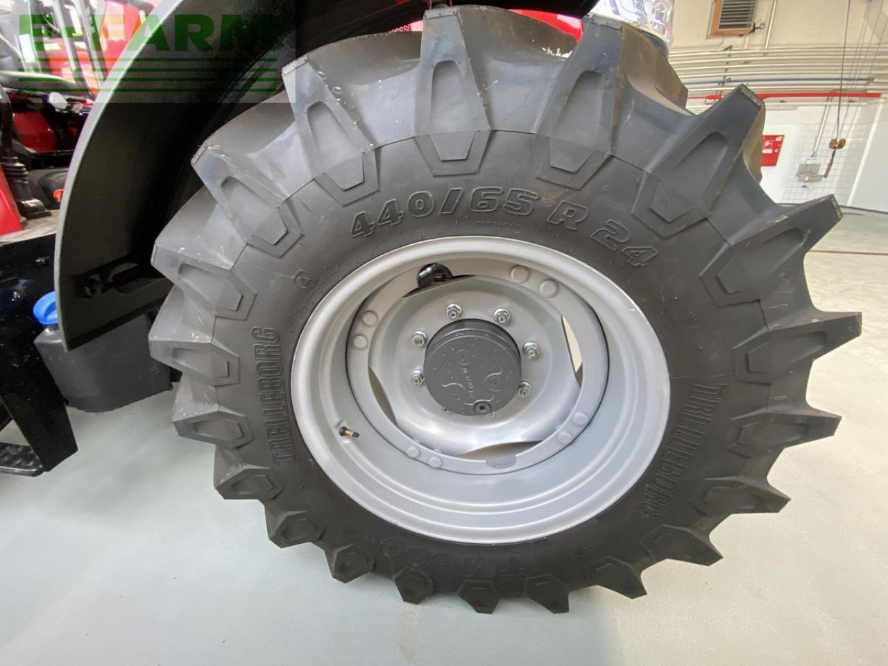 Massey Ferguson mf 4708 m plattform - Tracteur agricole: photos 5 Massey Ferguson mf 4708 m plattform - Tracteur agricole: photos 5