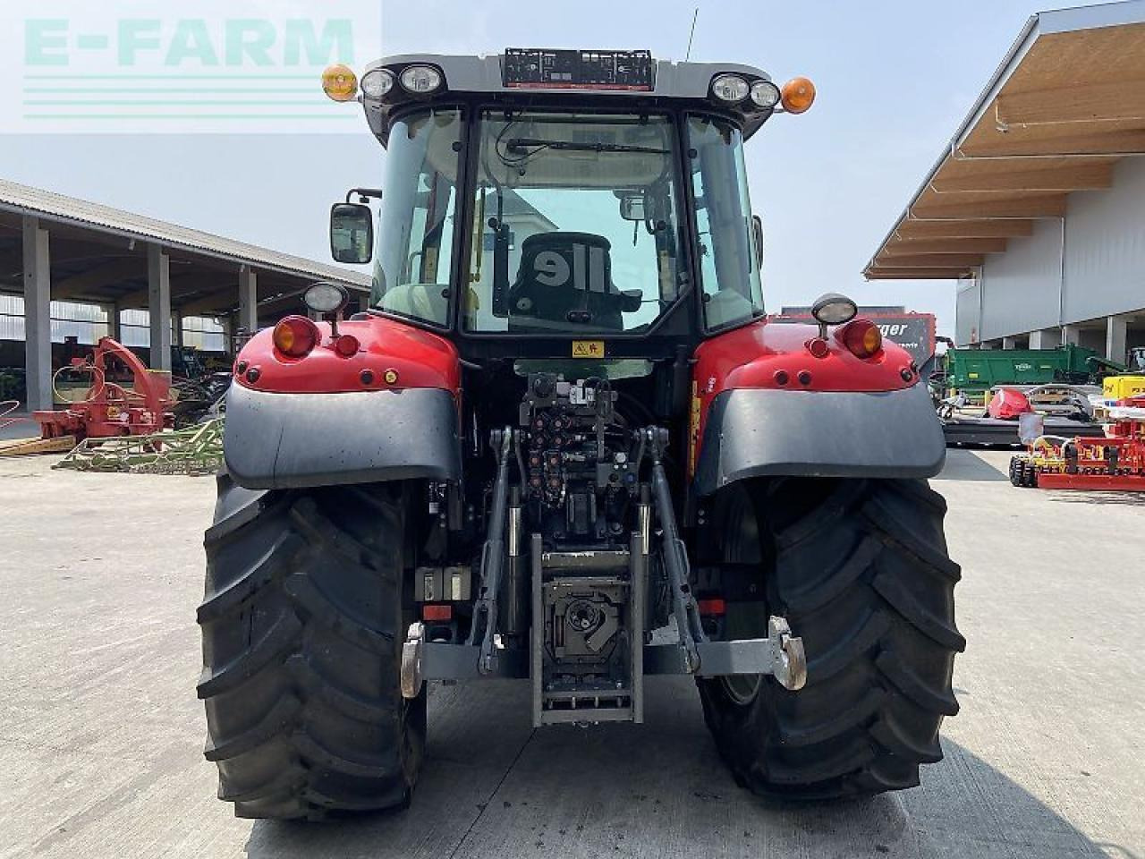 Massey Ferguson mf 5611 dyna-4 essential Essential - Tracteur agricole: photos 5 Massey Ferguson mf 5611 dyna-4 essential Essential - Tracteur agricole: photos 5
