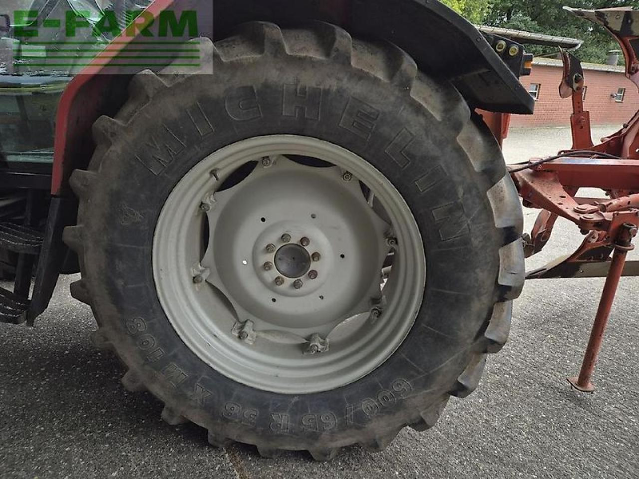 Tracteur agricole Massey Ferguson mf 6180 dynashift: photos 6