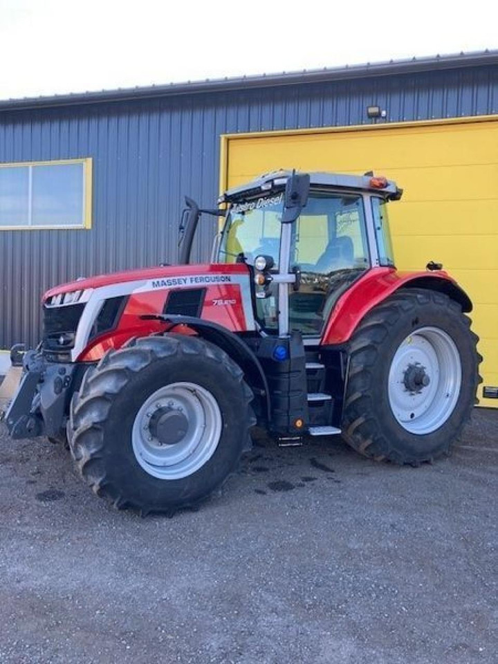 Massey Ferguson mf 7s.210 - Tracteur agricole: photos 1 Massey Ferguson mf 7s.210 - Tracteur agricole: photos 1