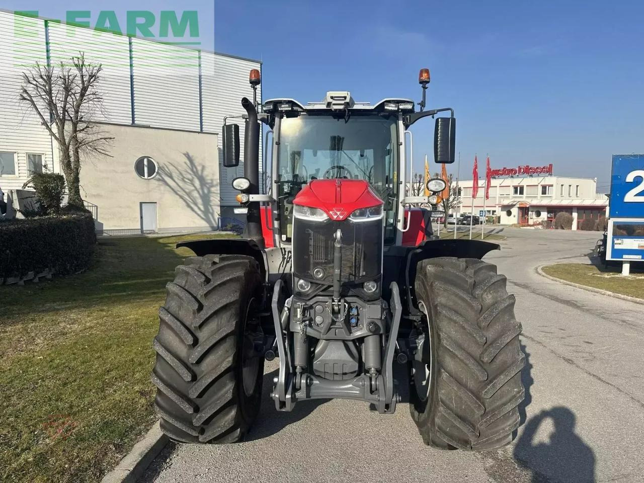 Massey Ferguson mf 8s.205 - Tracteur agricole: photos 2 Massey Ferguson mf 8s.205 - Tracteur agricole: photos 2