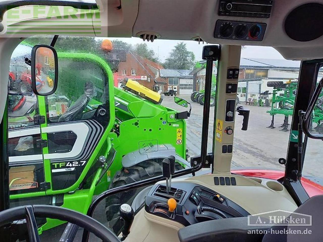 Tracteur agricole Massey Ferguson mf4707 cab 4wd: photos 9