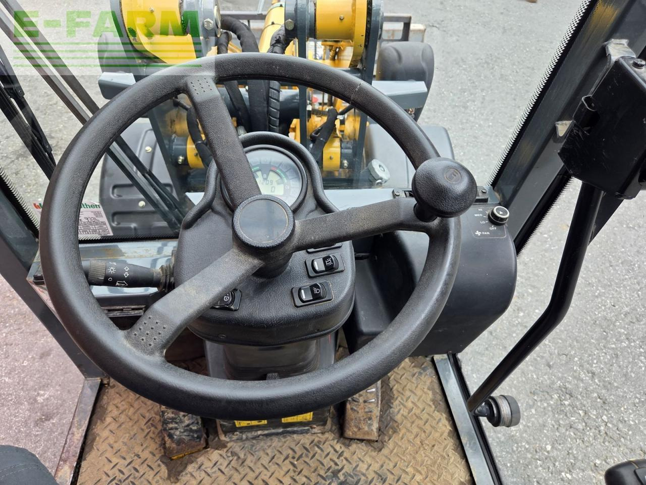 Mini pelle Mustang al540: photos 13 Mini pelle Mustang al540: photos 13