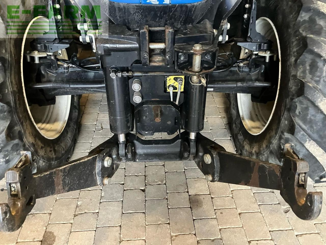 New Holland T7.220 - Tracteur agricole: photos 2 New Holland T7.220 - Tracteur agricole: photos 2