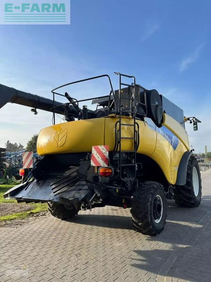 New Holland cr 9070 - Moissonneuse-batteuse: photos 5 New Holland cr 9070 - Moissonneuse-batteuse: photos 5