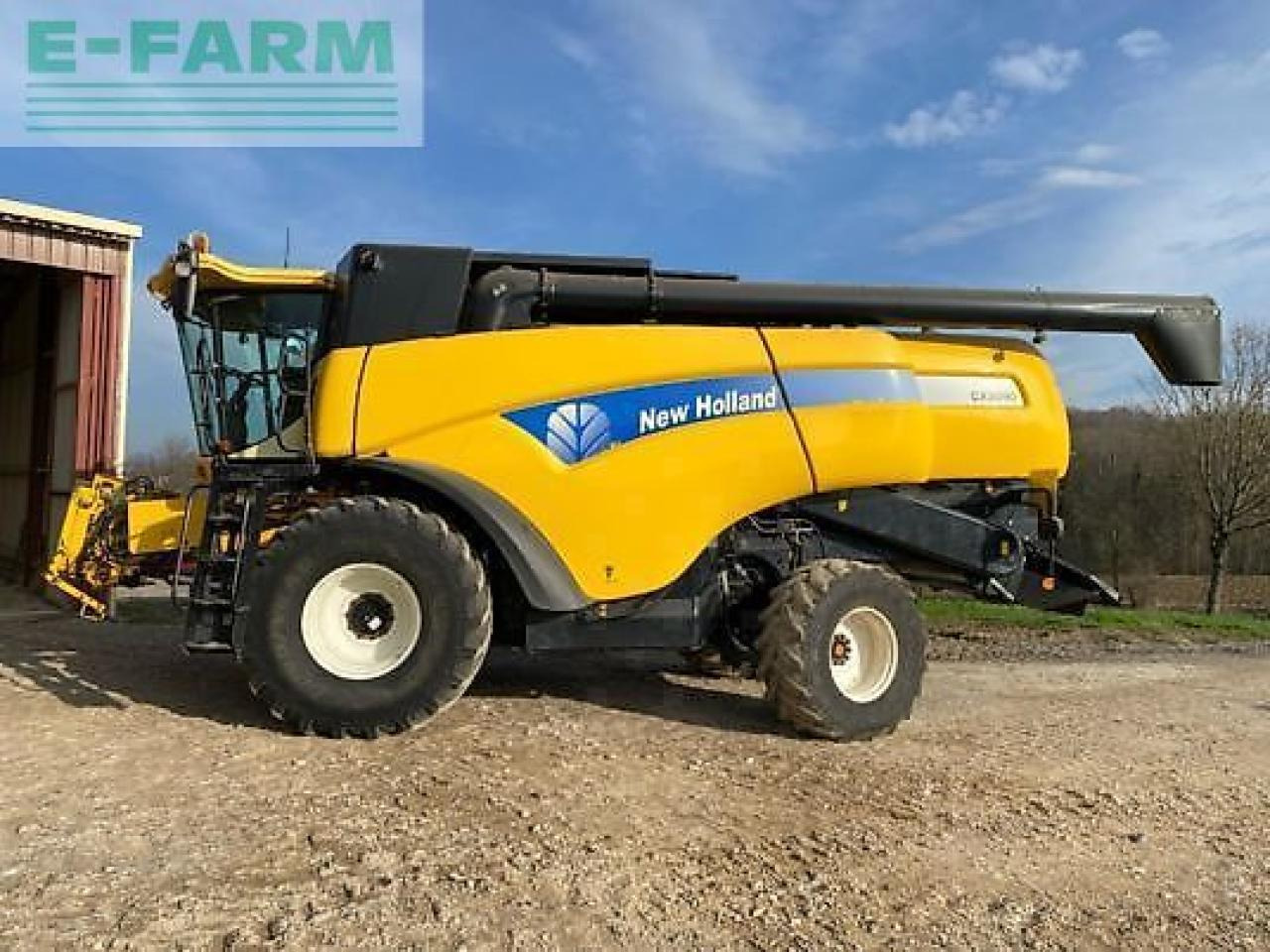 New Holland cx 8090 - Moissonneuse-batteuse: photos 4 New Holland cx 8090 - Moissonneuse-batteuse: photos 4