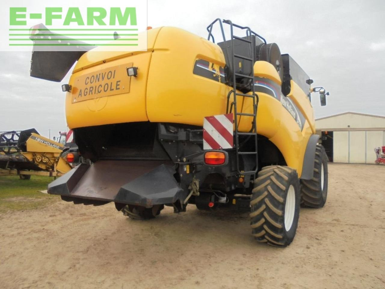Moissonneuse-batteuse New Holland cx860sl: photos 6