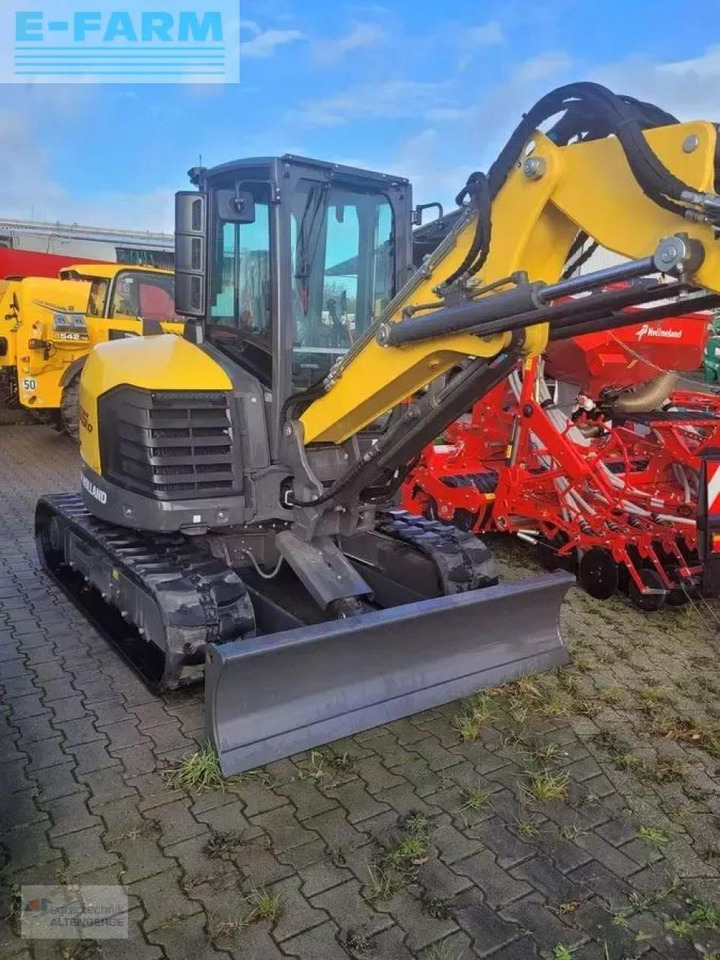 New Holland e55d - Mini pelle: photos 1 New Holland e55d - Mini pelle: photos 1