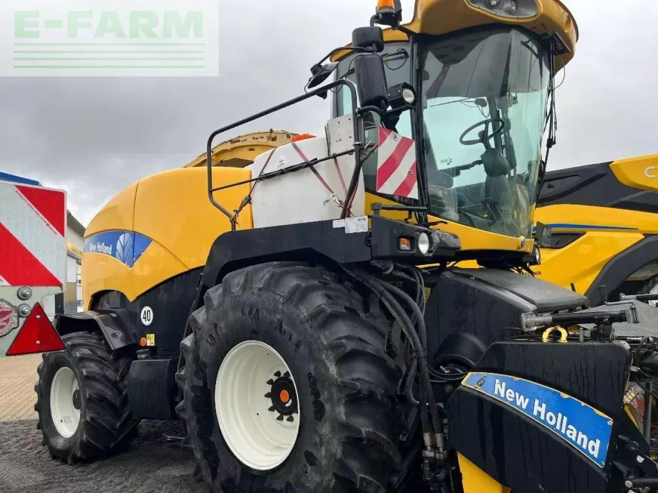 New Holland fr 9050 - Ensileuse: photos 3 New Holland fr 9050 - Ensileuse: photos 3