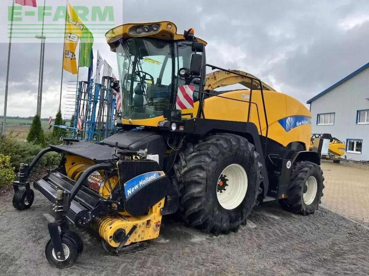 New Holland fr 9050 - Ensileuse: photos 1 New Holland fr 9050 - Ensileuse: photos 1