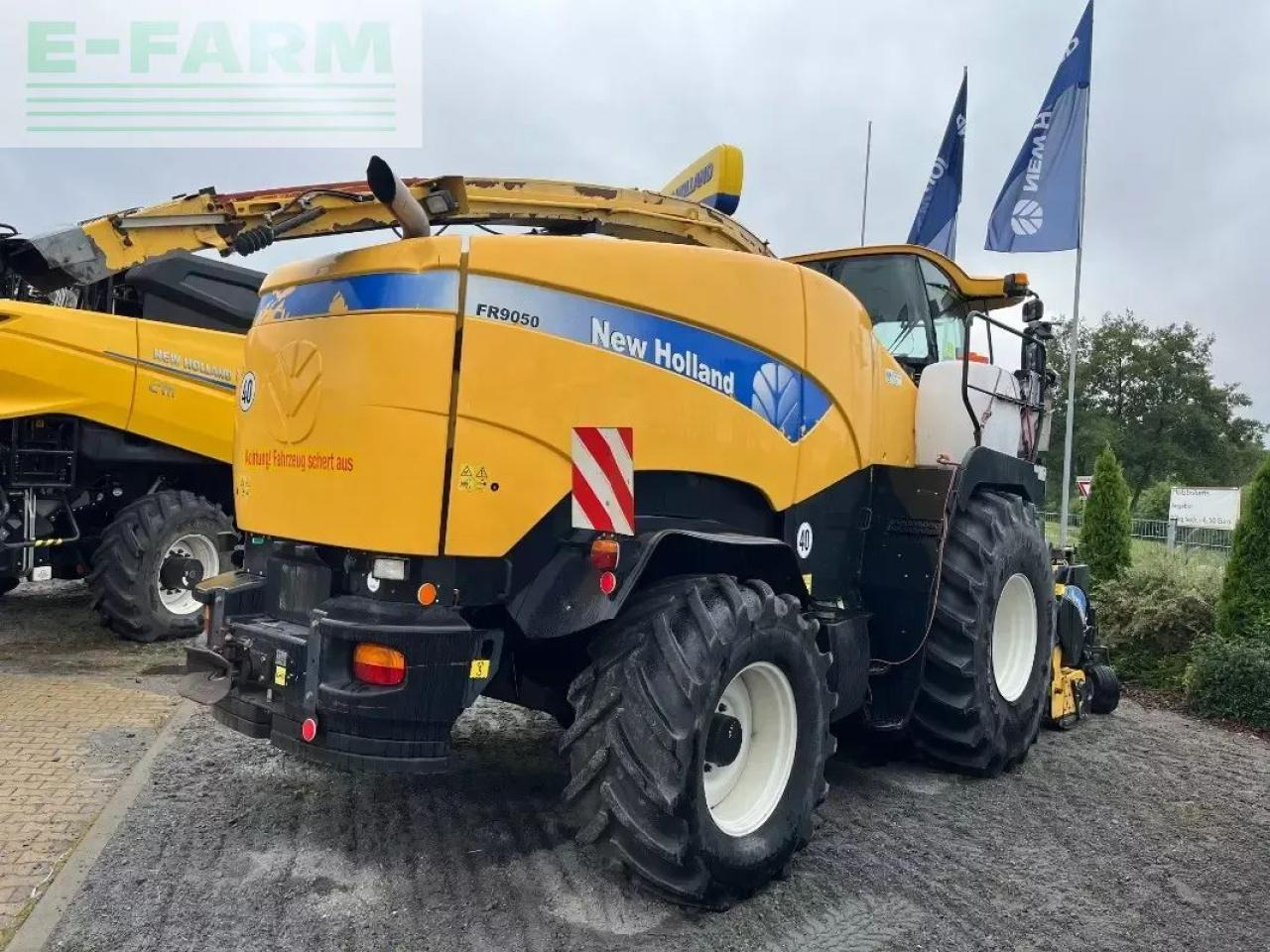 New Holland fr 9050 - Ensileuse: photos 4 New Holland fr 9050 - Ensileuse: photos 4