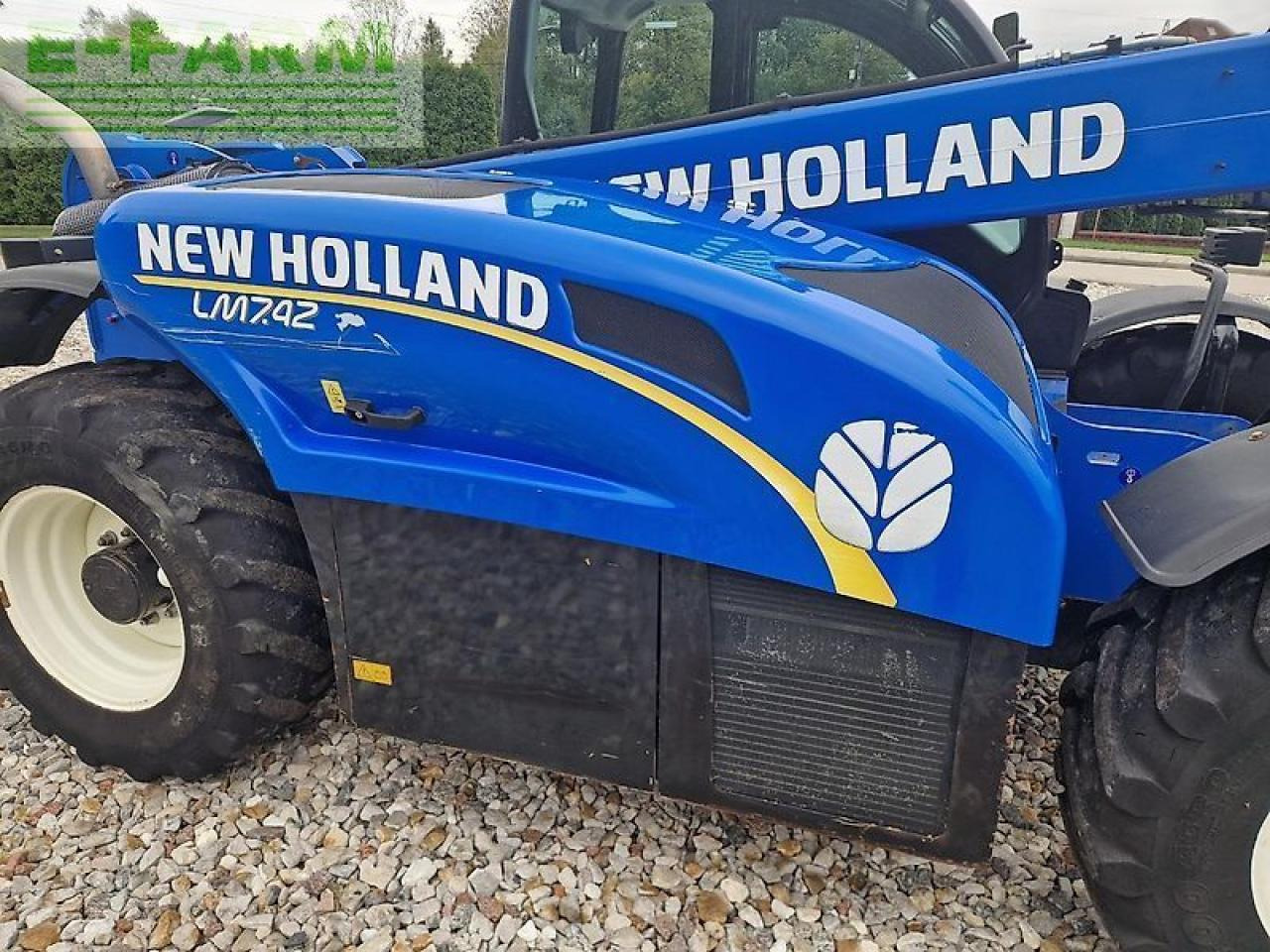 New Holland lm 7.42 - Chargeuse sur pneus: photos 2 New Holland lm 7.42 - Chargeuse sur pneus: photos 2