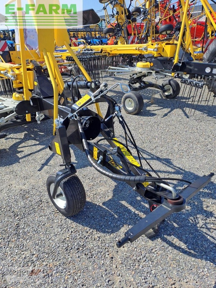 New Holland prorotor l640 t + autosteer - Faneuse: photos 2 New Holland prorotor l640 t + autosteer - Faneuse: photos 2