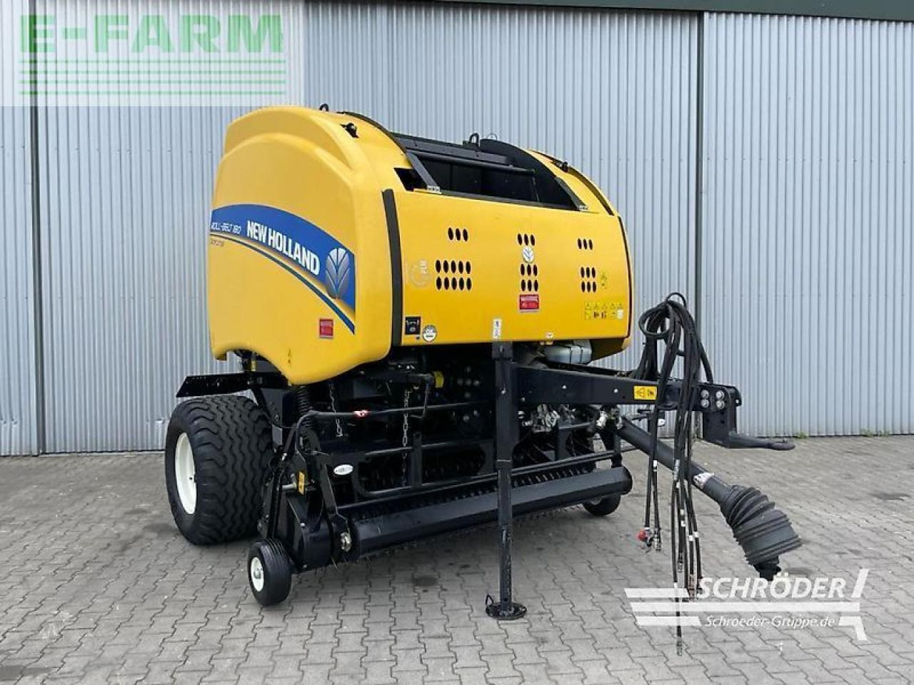 New Holland roll-belt 180 cropcutter - Presse à balles cubiques: photos 1 New Holland roll-belt 180 cropcutter - Presse à balles cubiques: photos 1