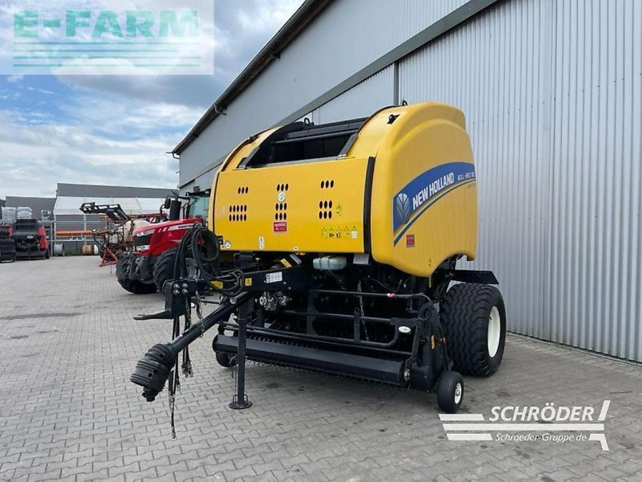 New Holland roll-belt 180 cropcutter - Presse à balles cubiques: photos 5 New Holland roll-belt 180 cropcutter - Presse à balles cubiques: photos 5
