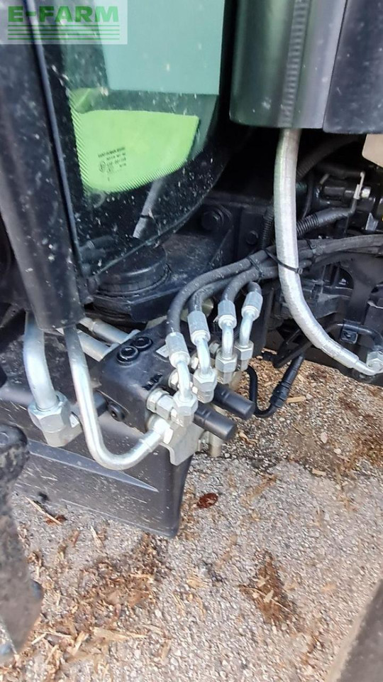 New Holland t 5.85 - Tracteur agricole: photos 3 New Holland t 5.85 - Tracteur agricole: photos 3