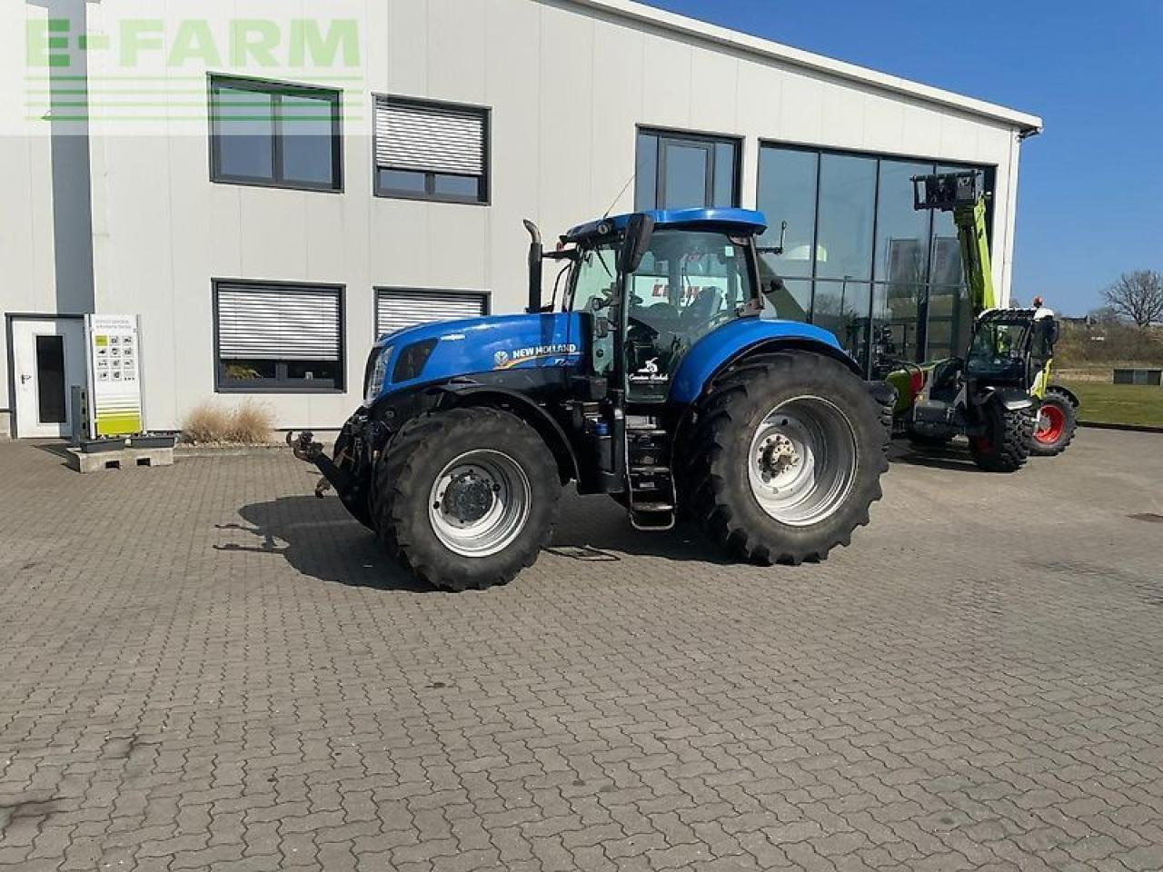 New Holland t 7.270 - Tracteur agricole: photos 2 New Holland t 7.270 - Tracteur agricole: photos 2