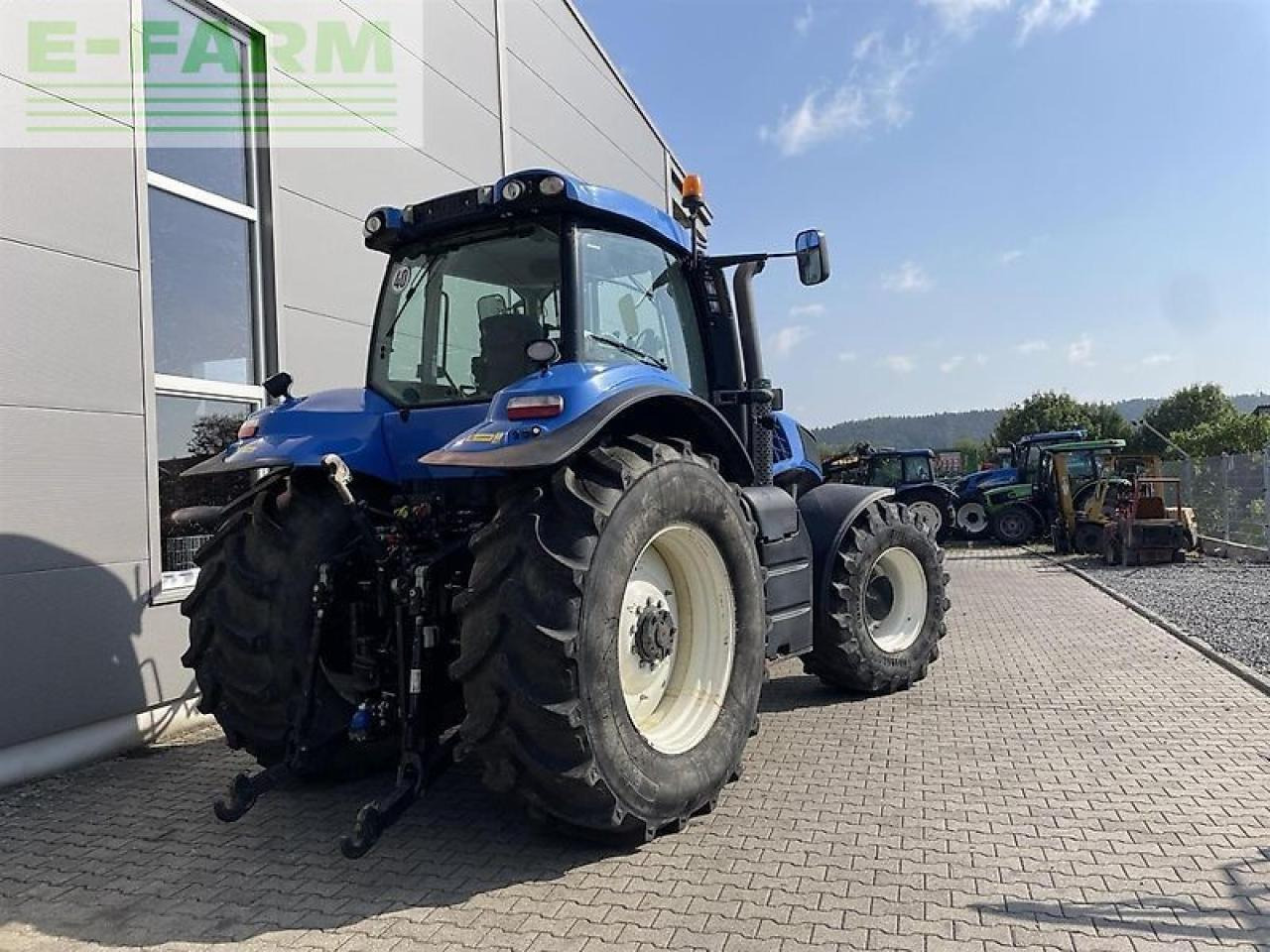 New Holland t 8.390 - Tracteur agricole: photos 4 New Holland t 8.390 - Tracteur agricole: photos 4
